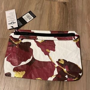 ALOHA Collection Ginkgo Dream Bordeaux Travel Pouch